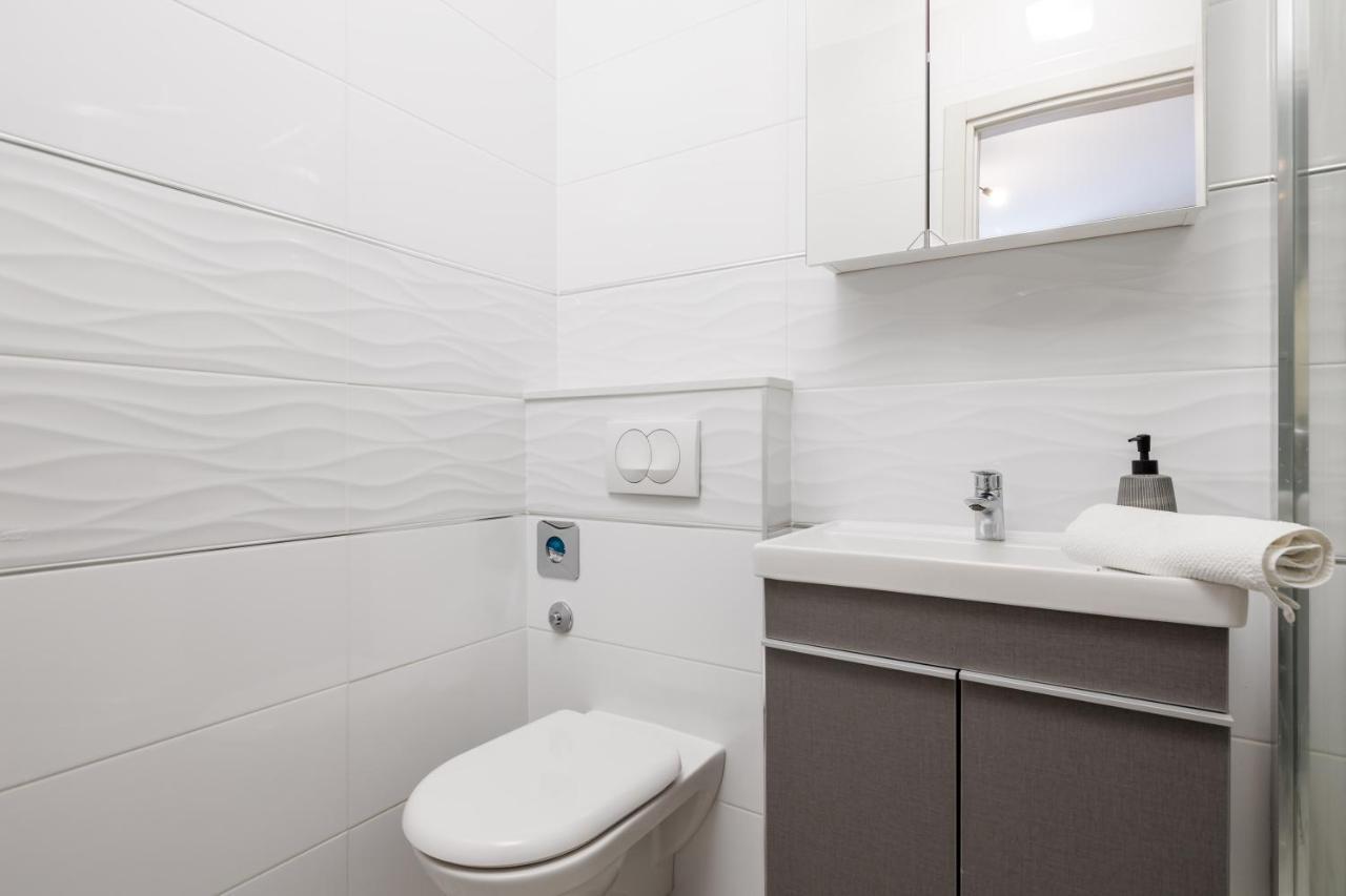 Studio Apartments Fran'S Рієка Екстер'єр фото