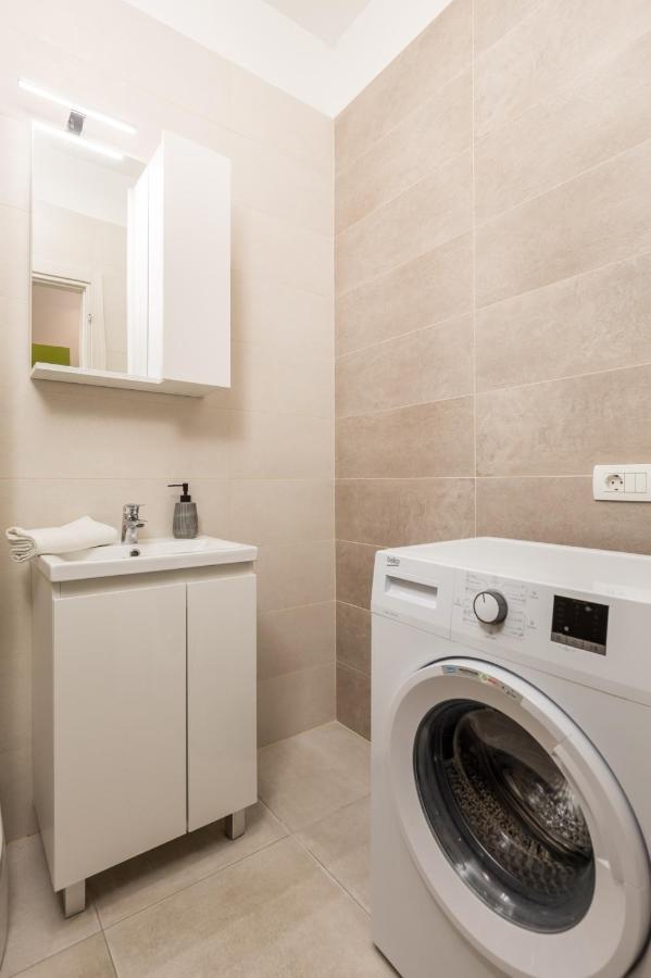 Studio Apartments Fran'S Рієка Екстер'єр фото